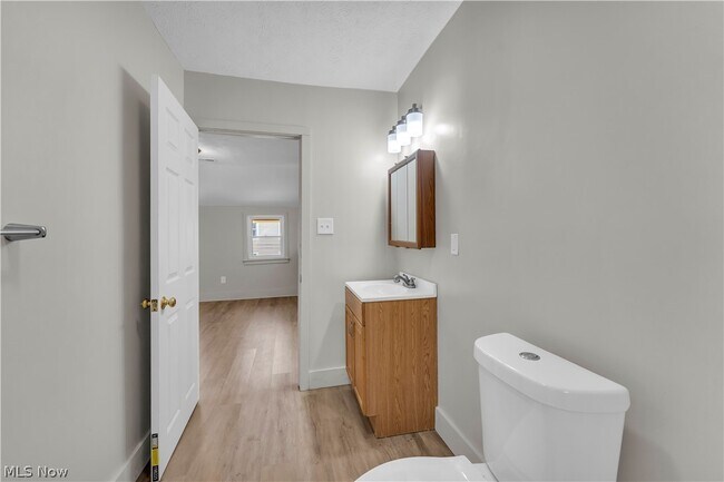 Building Photo - 3187 W 44th St