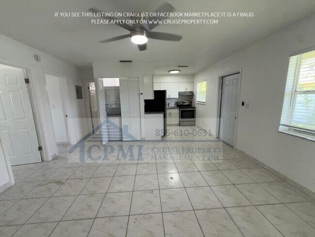 Building Photo - 497 NW 40th Ct