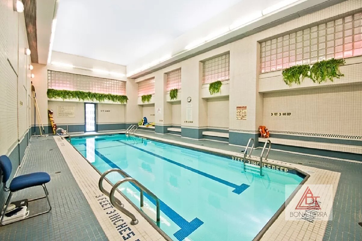 Building Photo - 301 W 57th St
