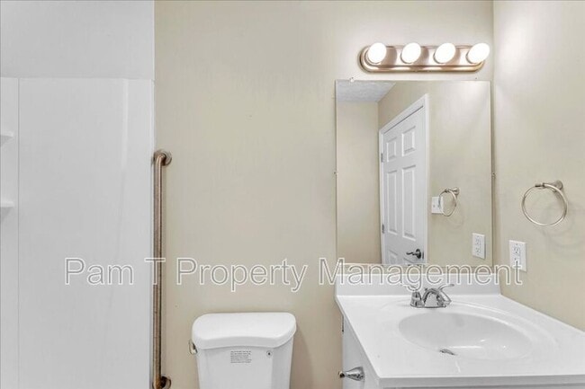 Building Photo - 2019 E 59th St