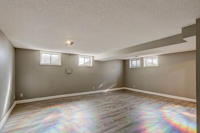 Building Photo - 3bd 2.5 bath Townhome for Rent, also on market for sale