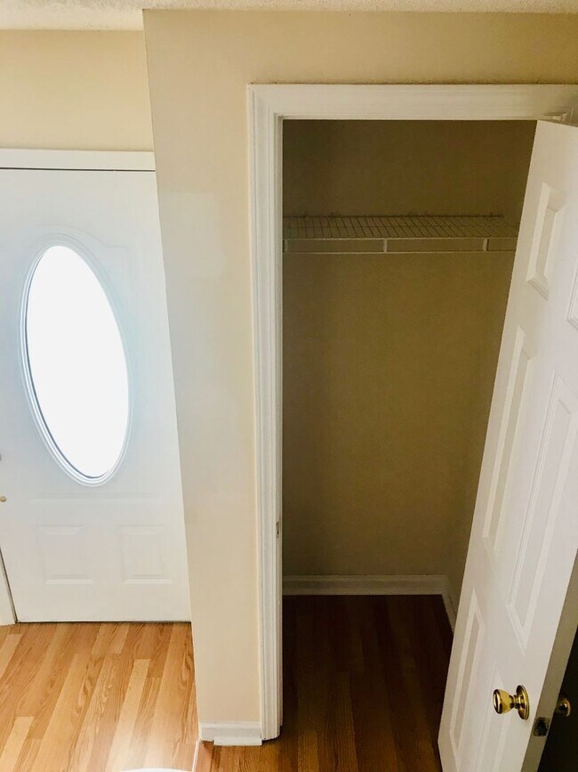 Building Photo - AVAILABLE NOW!! Great 2 Bedroom Townhome! Close CCU, CMC, Shopping, Restaurants & More!