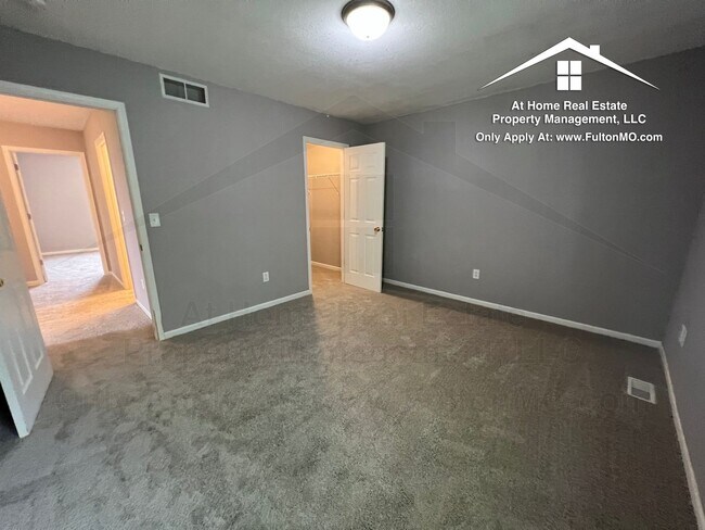 Building Photo - 1012 Boulder Ct