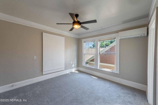 Building Photo - 117 E 4th St