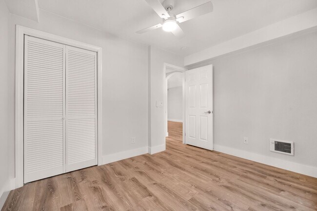 Building Photo - Fully Renovated 2-Bedroom Condo - Everything is NEW!