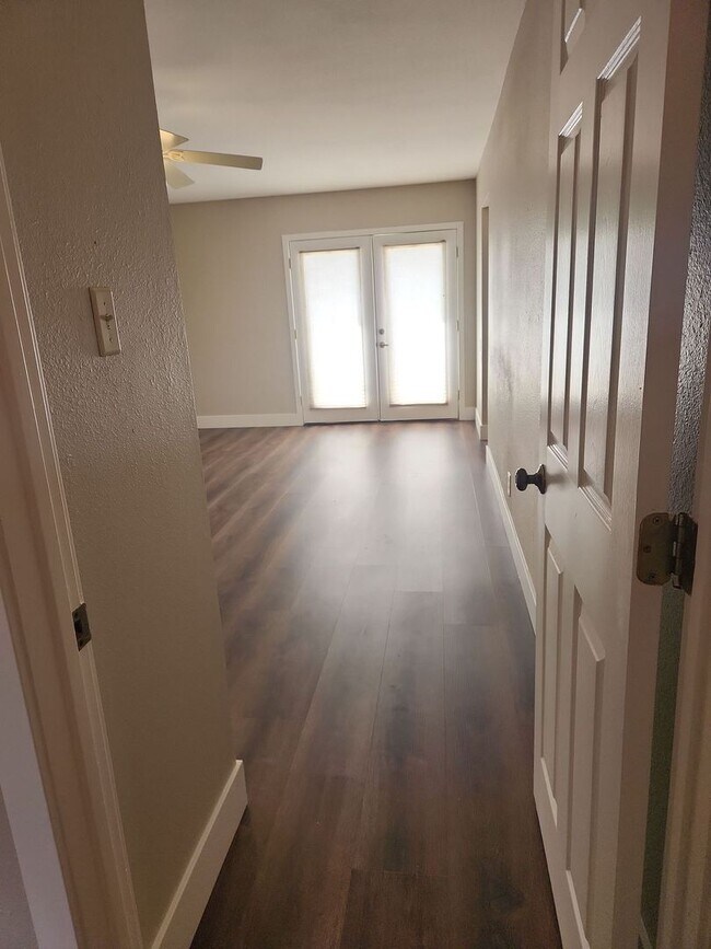 Building Photo - A Fabulous 3 Bedroom Single Story Home with a Pool/Spa.