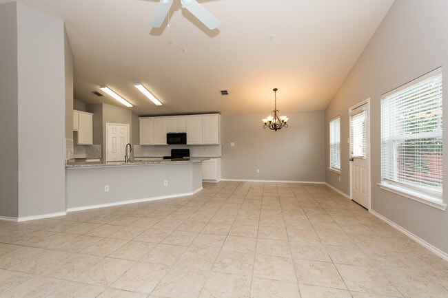 Building Photo - 1413 Gordon Dr