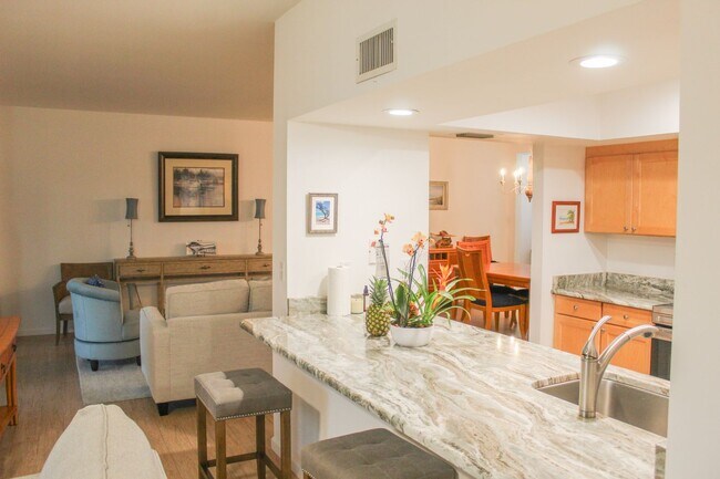 Building Photo - 1616 Ocean Dr