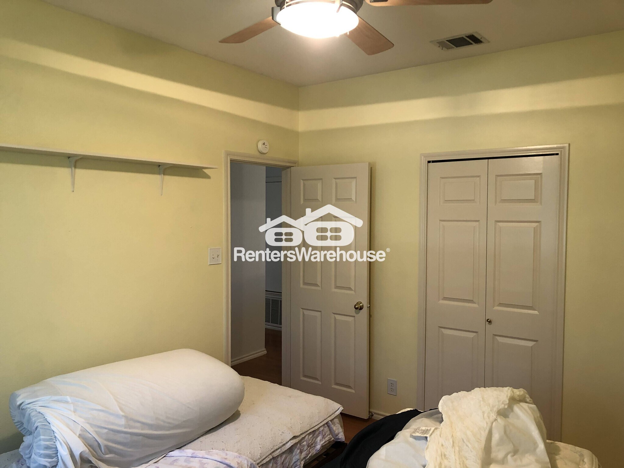 Building Photo - 1603 Azalea Dr