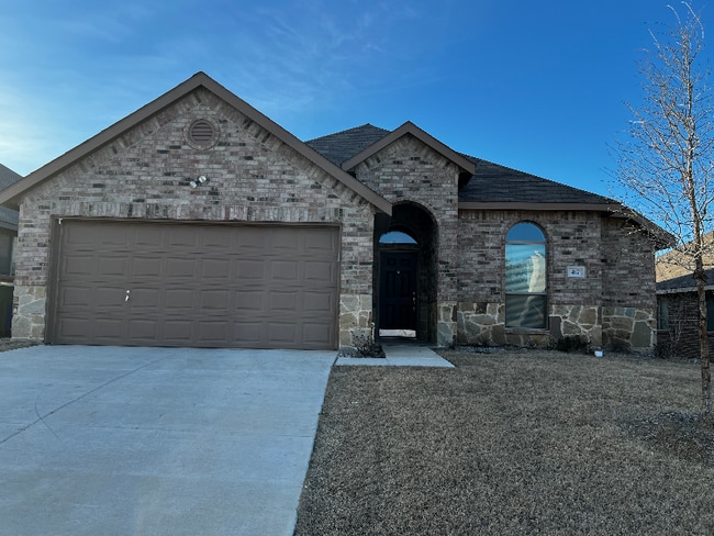 Building Photo - 417 Greenhaven Dr
