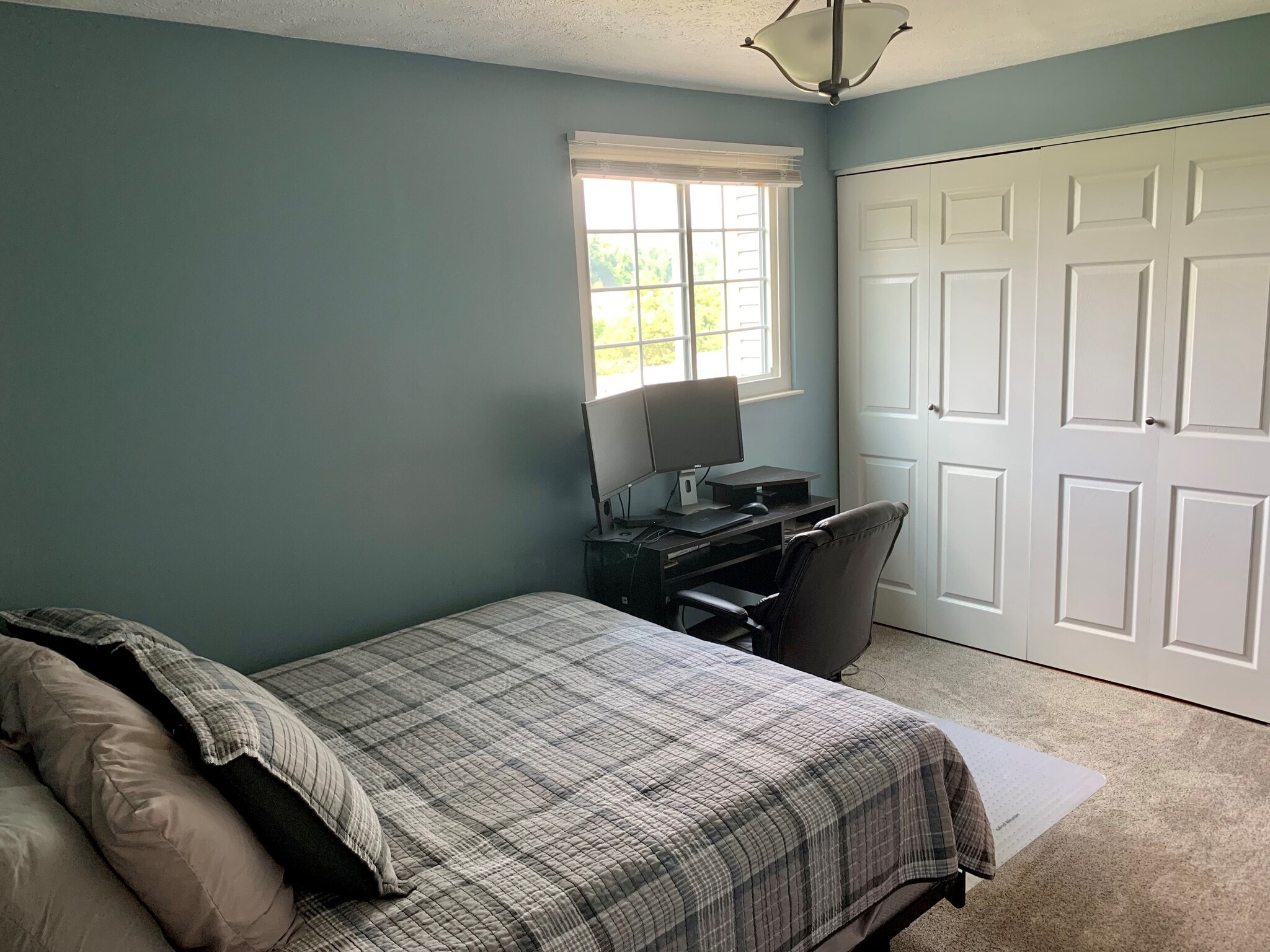 Building Photo - 222 Shadowlawn Cir