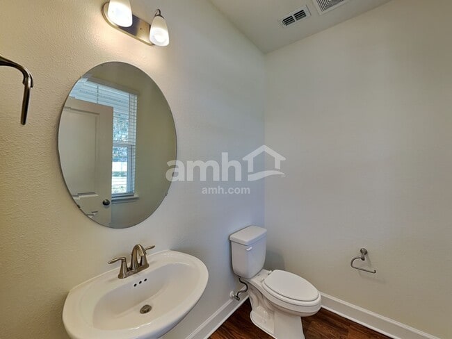 Building Photo - 1847 Silver Point