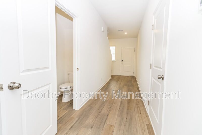 Building Photo - 115 Saddlebred Wy