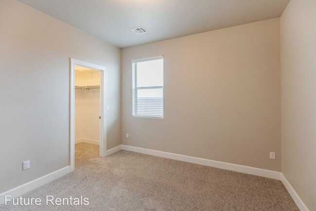 Building Photo - 5 br, 2.5 bath House - 1065 Datura
