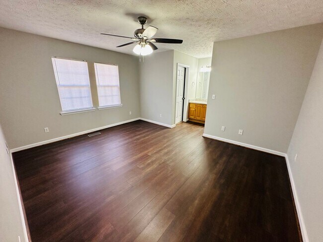 Building Photo - 2102 Harrell Dr