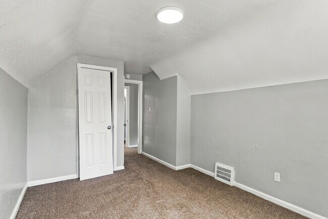 Building Photo - 8637 Carlin St