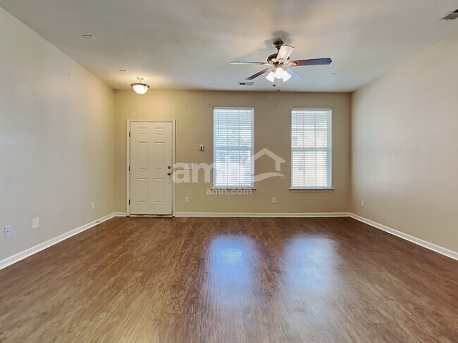 Building Photo - 202 Short Woods Ct
