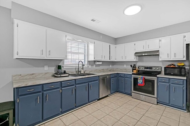 Building Photo - Call Sabrina Thomas Office at 757-767-0767 for more information