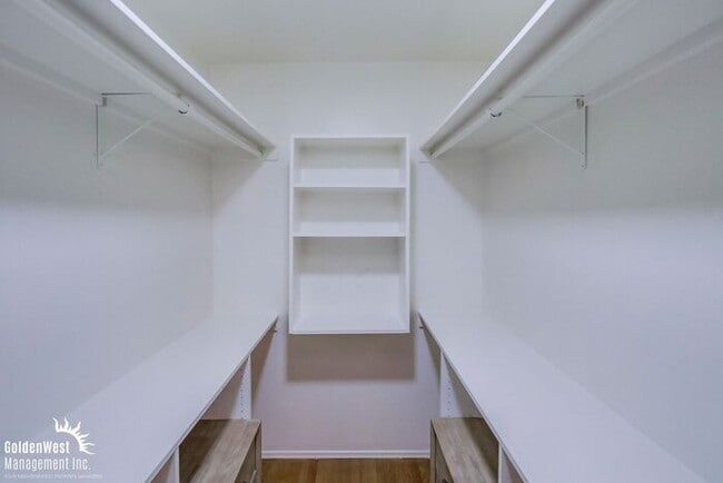Building Photo - Cozy 2Bdm 1.5Ba Townhome with Modern Upgra...