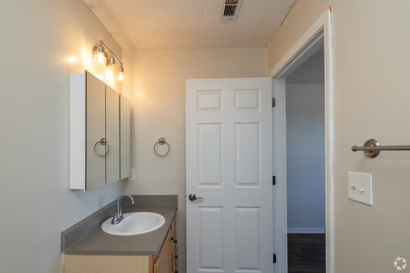 Building Photo - 122 Harts Cove Way