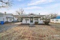 Building Photo - 1703 Lowder St