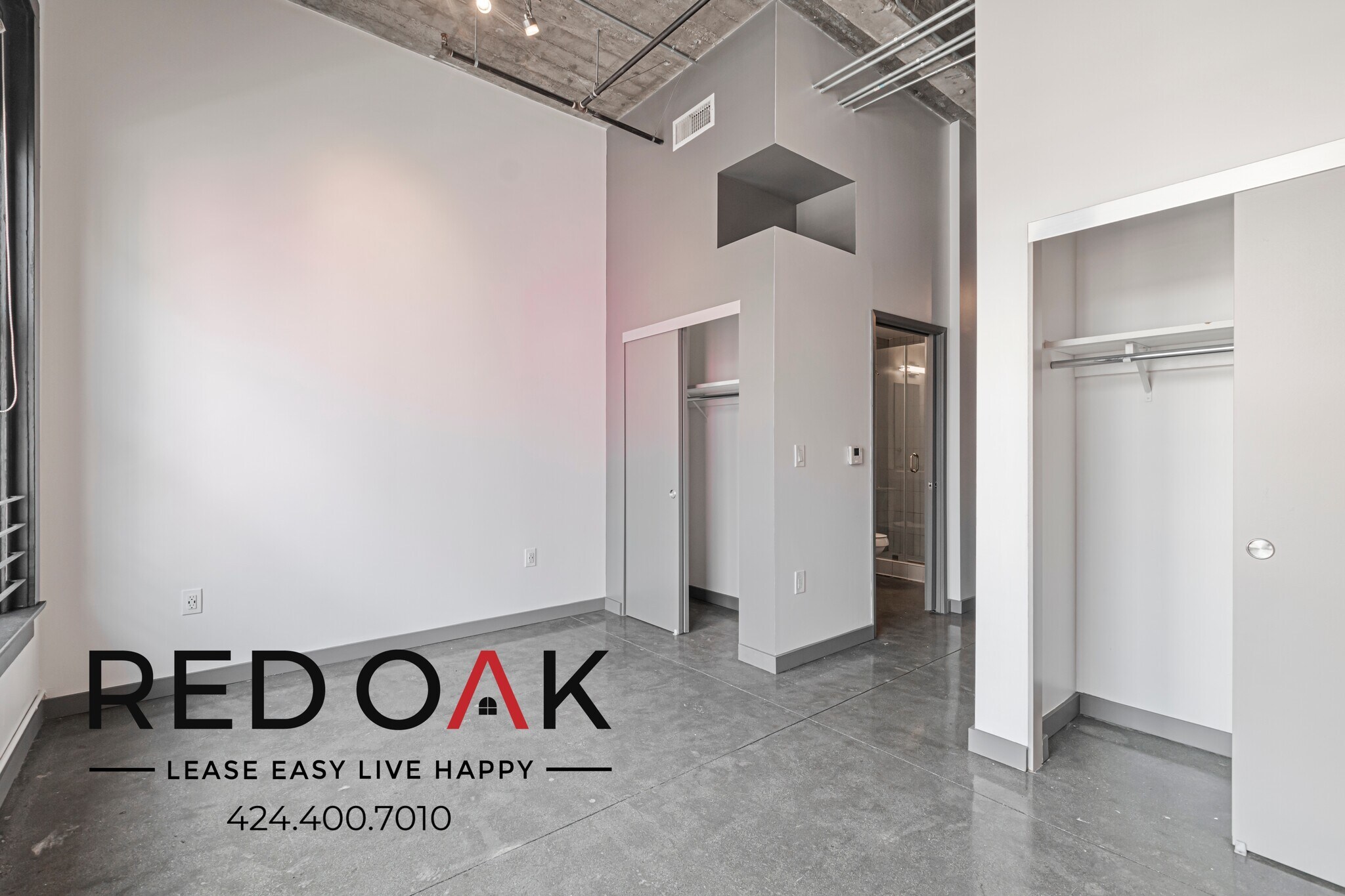 Building Photo - 430 S Broadway