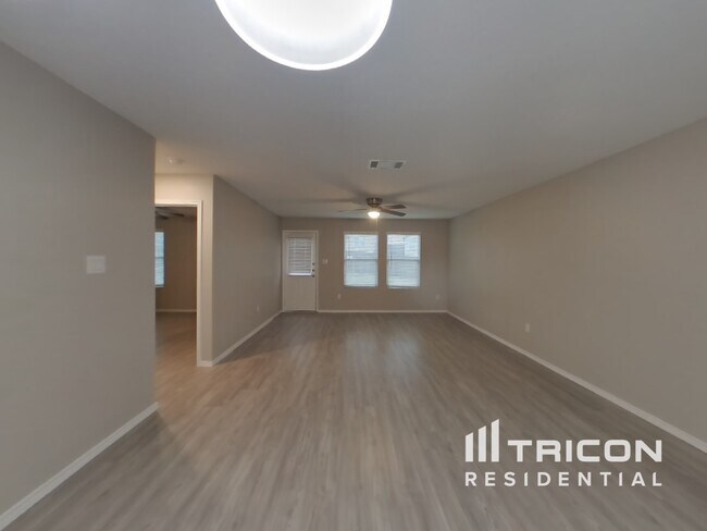 Building Photo - 6627 Scarecrow Wy