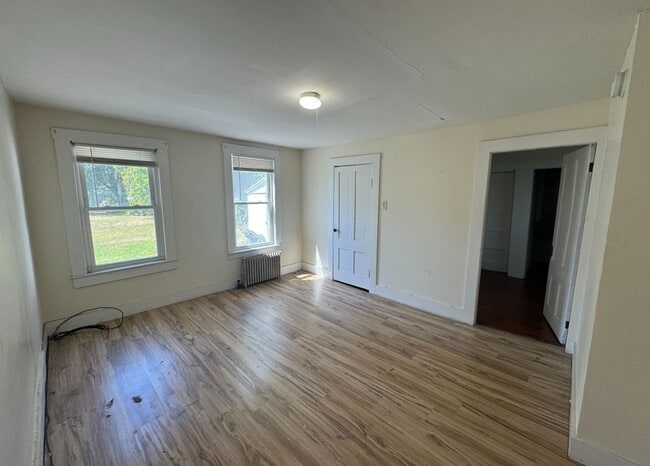 Building Photo - 12 Belding St