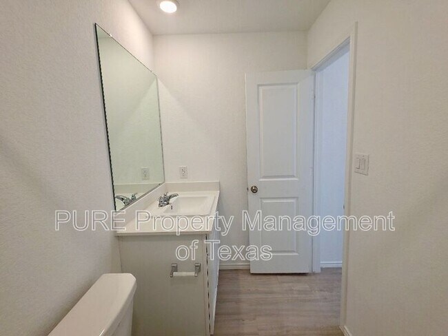 Building Photo - 256 Northern Pintail Dr