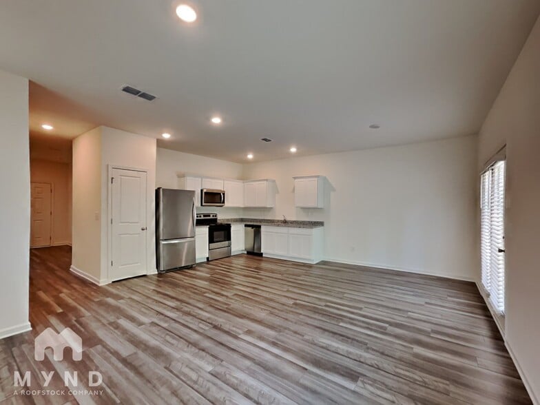 Building Photo - 2622 Senegal Wy