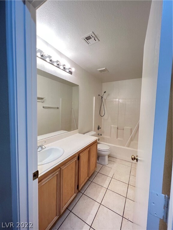 Building Photo - 9925 Ranch Hand Ave