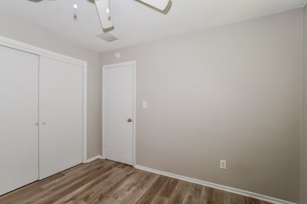 Building Photo - 10945 Tangora St