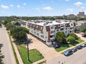 Building Photo - 3115 Helms St