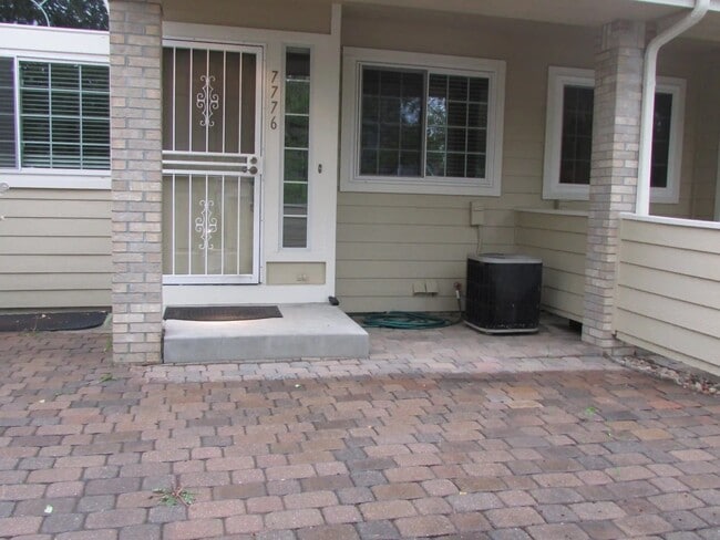 Building Photo - 7776 W 90th Dr