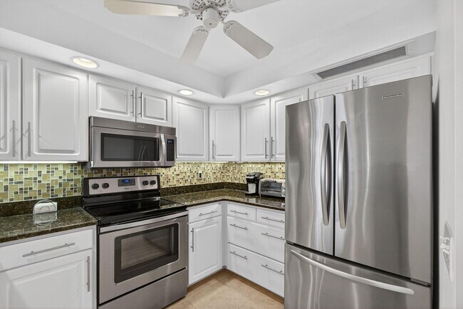 Building Photo - 2800 N Ocean Dr
