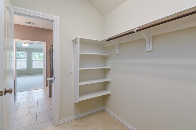 Building Photo - 9623 Thimbleweed Dr