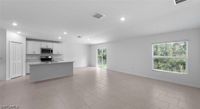 Building Photo - 17244 Cantu Ct