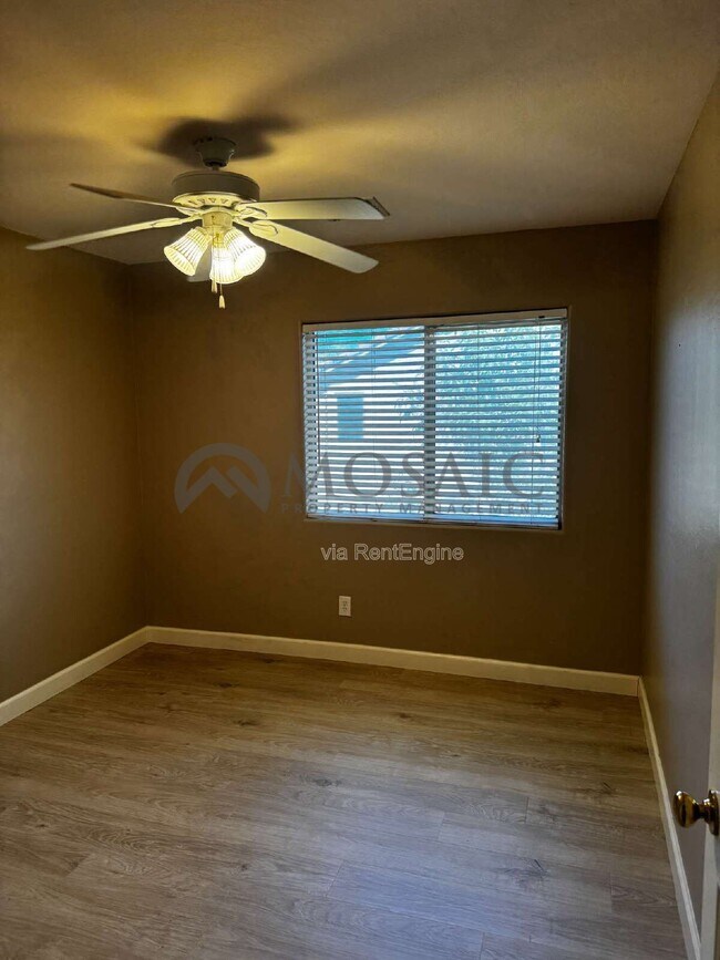 Building Photo - 3356 E Mayberry Ave