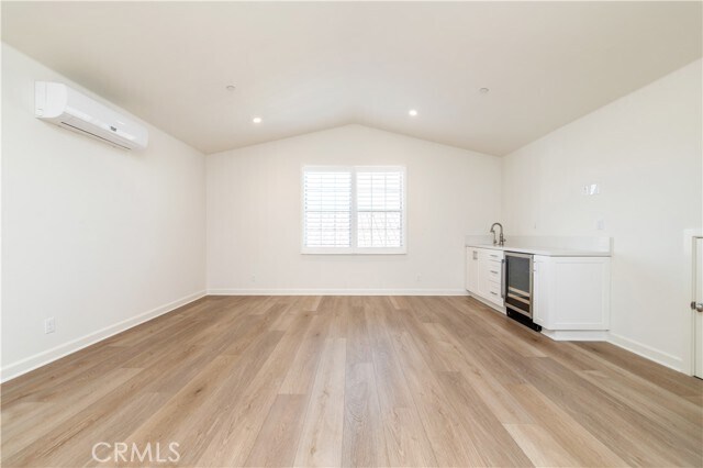 Building Photo - 112 Anthem