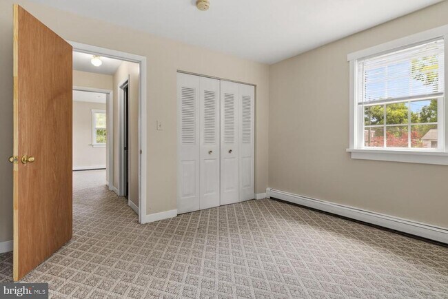 Building Photo - 429 Edgemont Ave