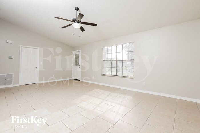 Building Photo - 1689 Cedro Ave