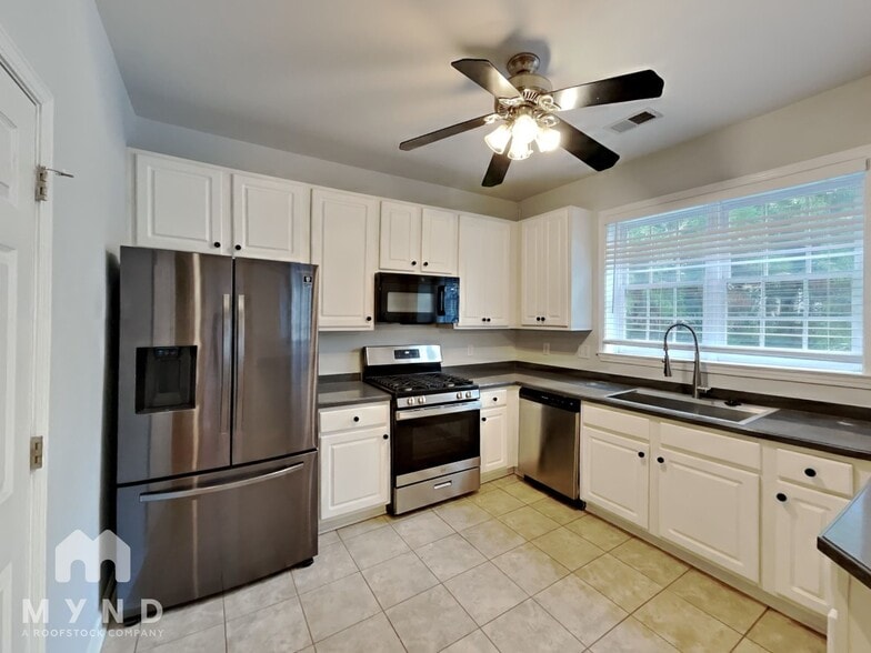 Building Photo - 2314 Longcourt Wy