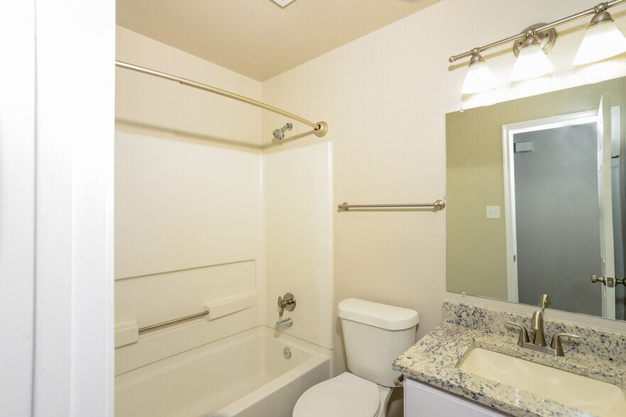 Building Photo - 9124 Gambier Dr