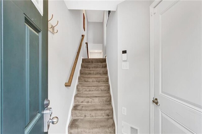 Building Photo - 1503 Pointe View Dr