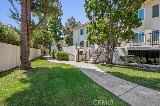 Building Photo - 18225 Kingsdale Ave