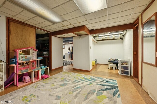 Building Photo - 1 Thruway Dr
