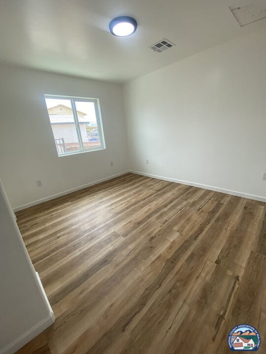 Building Photo - 1225 C.N.Perry Ave