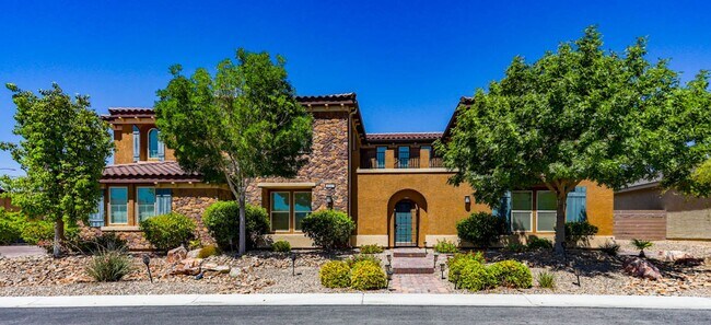 Primary Photo - Stunning 5 Bed, 4 Full Baths And 2 Half Ba...