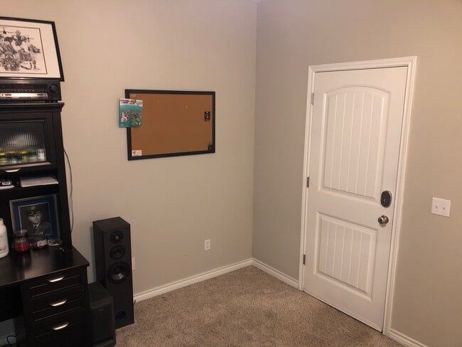 Building Photo - 7901 Williams Dr