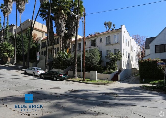 Building Photo - 1926 Whitley Ave